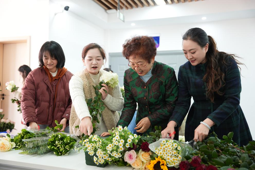 昆明航空职业学院开展“三八”妇女节主题活动